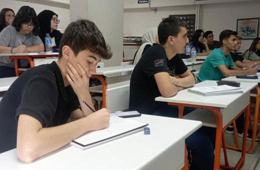 İllere göre ara tatil uygulaması mı geliyor? Ziya Selçuk döneminde getirilmişti