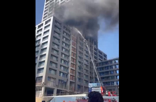 Ataşehir'de rezidans yangını