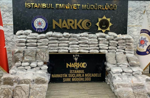 Ali Yerlikaya duyurdu: İstanbul'da 395 kilogram uyuşturucu madde ele geçirildi