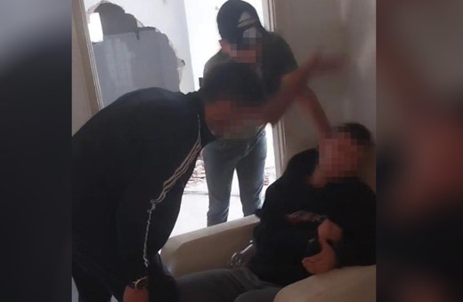 Bursa'da 'sevgilime yazdın' dayağı! Metruk binaya götürülen genç darp edildi