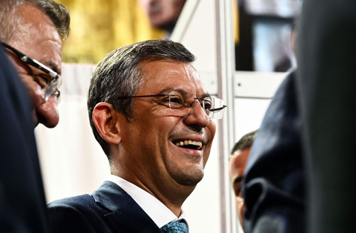 CHP'de Özgür Özel dönemi! Mazbatasını aldı ilk sözleri bunlar oldu