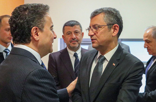 CHP lideri Özgür Özel'den Ali Babacan'a taziye ziyareti