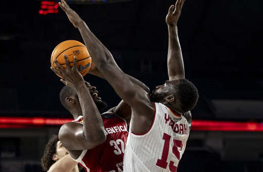 Galatasaray, Benfica'yı 20 sayı farkla mağlup etti