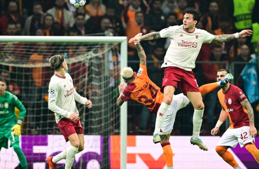 UEFA güzel futbola kayıtsız kalmadı! Ziyech en iyisi seçildi