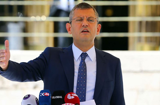 Özgür Özel, Ekrem İmamoğlu'na sınırlarını çizdi! İstanbul'a beraber bakarız, diğerlerine karışamaz