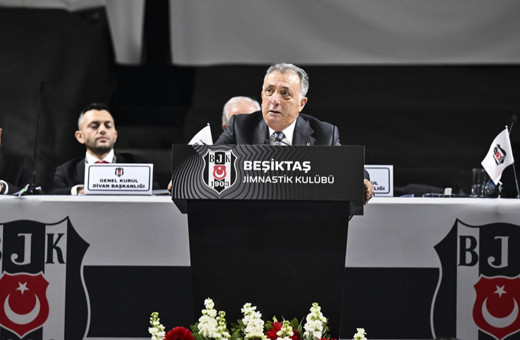 Beşiktaş'ın genel kurulunda yönetim ibra edildi