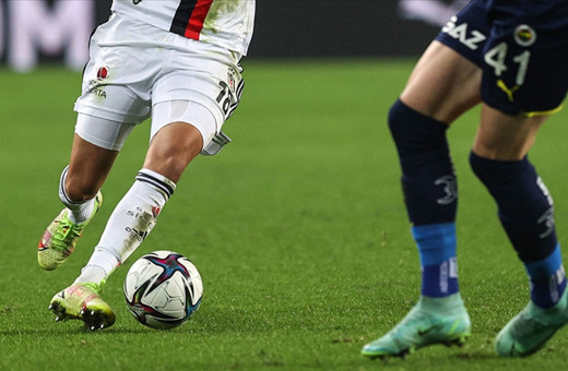 Beşiktaş'ta 4 futbolcu Fenerbahçe derbisinde forma giyemeyecek