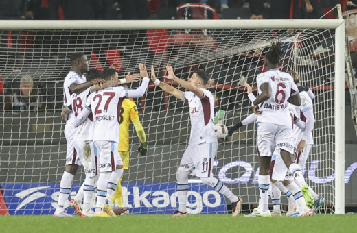 Fırtına Antep'te esti! 4 gollü müthiş maç!