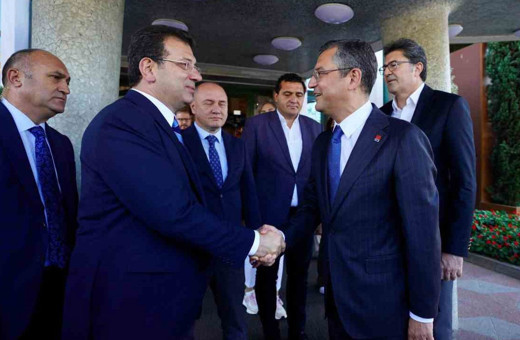 CHP lideri Özgür Özel'den İBB Başkanı Ekrem İmamoğlu'na ziyaret