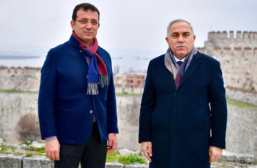 Erdoğan kara kaplı deftere not alıyor! İstanbul'da o isme yakın markaj! Özel anket yaptırdı