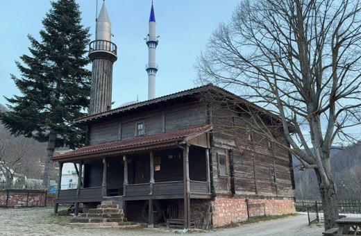 136 yıldır ayakta, çakılı bir tek çivisi bile yok