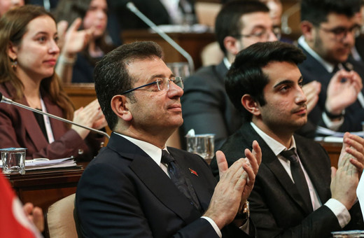 Ekrem İmamoğlu'ndan İYİ Parti'nin 'CHP'nin eş başkanı' eleştirilerine dikkat çeken yanıt