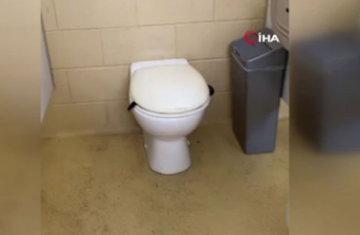 Tuvalette klozet kapağını kaldırdı dehşete düştü polis çağırdı
