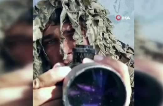 Keskin nişancı Türk askeri bin metreden hedefi 12'den vurdu görüntüler sosyal medyada viral oldu