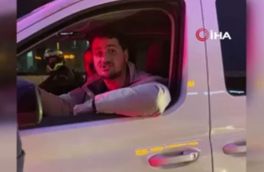 İstanbul'da trafikte iki sürücünün 'erkek misin?' kavgası kamerada