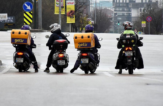 Tunceli'de motokuryeler ve kış lastiği olmayan araçların trafiğe çıkması yasaklandı