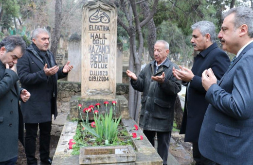 Kazancı Bedih kabri başında dualarla anıldı