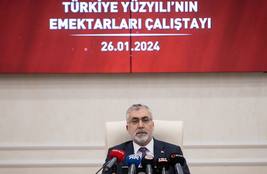 Vedat Işıkhan emeklilere müjdeyi verdi: Birçok hizmette ayrıcalık, öncelik, indirim gibi uygulamalar olacak