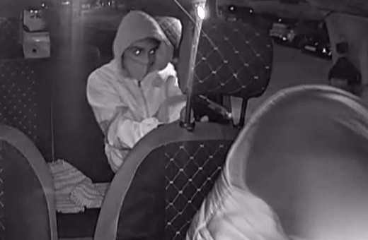 Takside dehşet: Soğukta üşemesin diye aldığı adam vurdu! 'Kimseye güvenmeyeceksin' deyip...