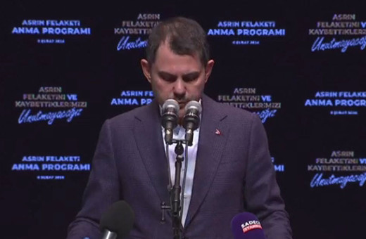 Murat Kurum depremzedelerle buluşmasında gözyaşlarını tutamadı