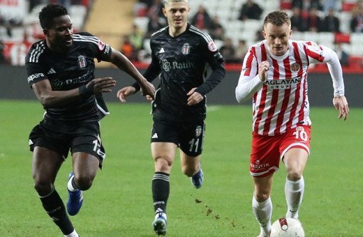 Beşiktaş, Antalyaspor'u deplasmanda 2-1 yenerek adını çeyrek finale yazdırdı