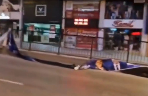 Kadıköy'de İBB adayı Murat Kurum'un afişleri toplanıp atıldı AK Parti'den sert tepki