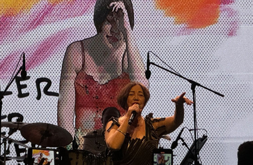 Nazan Öncel, yeni albümünü lansman konseriyle tanıttı