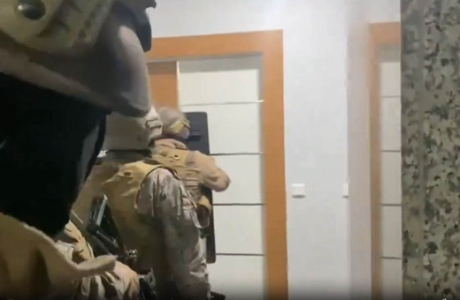 Bakan Yerlikaya açıkladı: 3 ayrı organize suç örgütü çökertildi