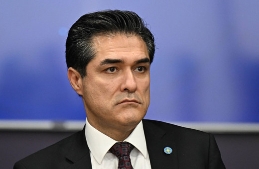 İBB adayı Buğra Kavuncu yabancı tabela yasağı vaadini eleştiren iki isme yanıt verdi