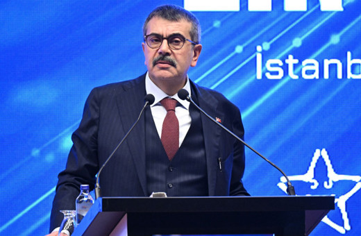 Milli Eğitim Bakanı Yusuf Tekin'den teknoloji mesajı