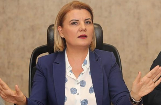 CHP'li İzmit Belediye Başkanı ve İzmit adayı Fatma Hürriyet, adaylıktan çekildi