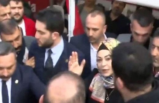 Ekrem İmamoğlu ve MHP'liler arasında gerginlik! MHP İlçe Başkanı Arzu Karaalioğlu: Geri basın...
