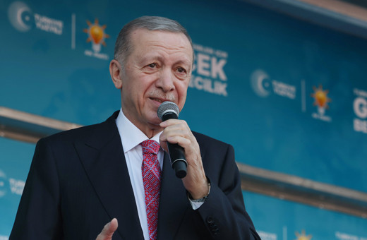 Cumhurbaşkanı Erdoğan, muhalefete saydırmaya devam etti! Özgür Özel'e: 31 Mart'ta onu da 'özgür'leştireceğiz