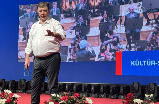 CHP İzmir Büyükşehir Belediye Başkan adayı Cemil Tugay, projelerini tanıttı