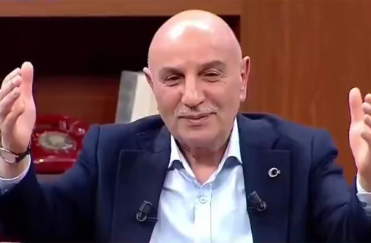 Turgut Altınok canlı yayında İstiklal Marşı'nı yanlış okudu! Sosyal medyada olay oldu