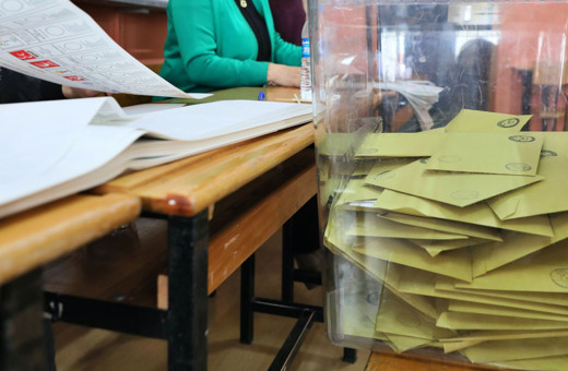 Son İstanbul anketi geldi puan farkı 0.9 oldu Murat Kurum mu Ekrem İmamoğlu mu?