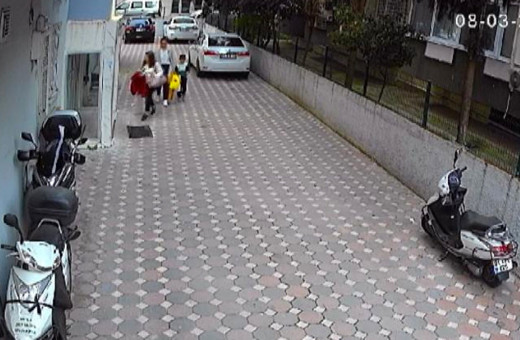 Adana'da öldürülen kadın doktorun çocuklarıyla son görüntüleri ortaya çıktı 20 saniye sürdü