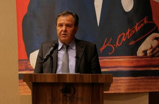 Antalya başkan adayı Osman Koç, CHP lehine adaylıktan çekildi