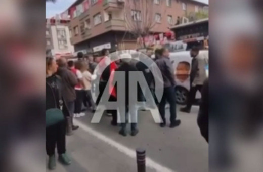 Ataşenir'de Memleket Partisine ait seçim aracına CHP'liler tarafından zarar verildi