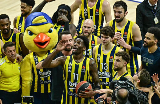 Fenerbahçe, Alba Berlin'i 35 sayı farkla yendi Nigel Hayes-Davis rekor kırdı