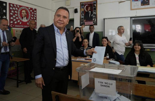 Muhittin Böcek oy kullandığı sandıktan kaç oy aldı?