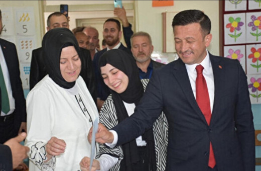 Hamza Dağ'ın oy kullandığı sandıktan kim birinci çıktı?