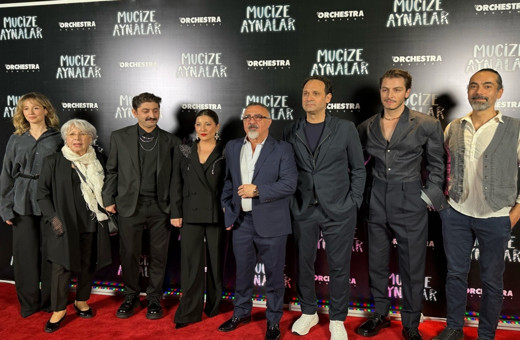 Aziz Nesin öykülerinden uyarlanan "Mucize Aynalar" filminin galası yapıldı