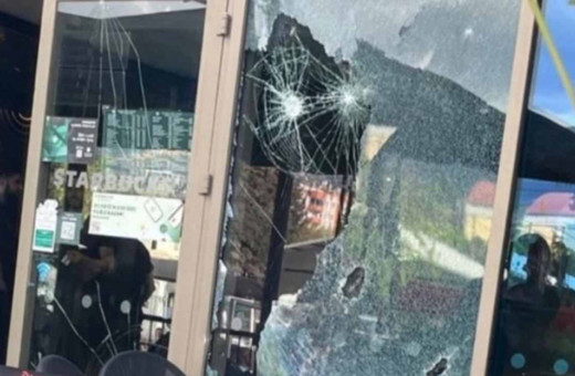 Kahramanmaraş'taki kahve zincirine silahlı ve taşlı saldırı