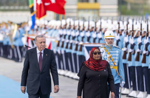 Cumhurbaşkanı Erdoğan'dan, Tanzanya Cumhurbaşkanı Hassan'a resmi törenli karşılama