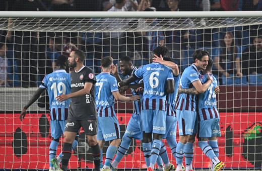 Trabzonspor 10 kişiyle Fatih Karagümrük'ü devirdi