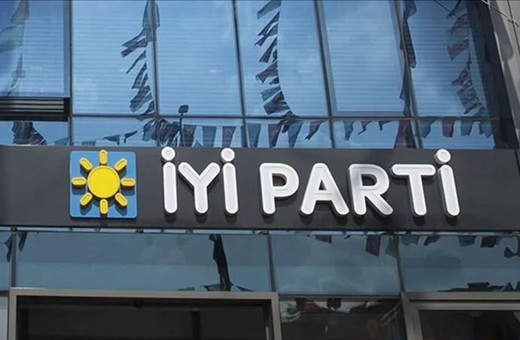 İYİ Parti'de üst düzey istifa!Böyle duyurdu: "Partideki çalışma arkadaşlarımla aynı rotada ilerleyemeyeceğimizi..."