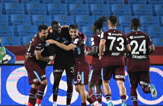 Trabzonspor 2-0'dan döndü! Onuachu şov!