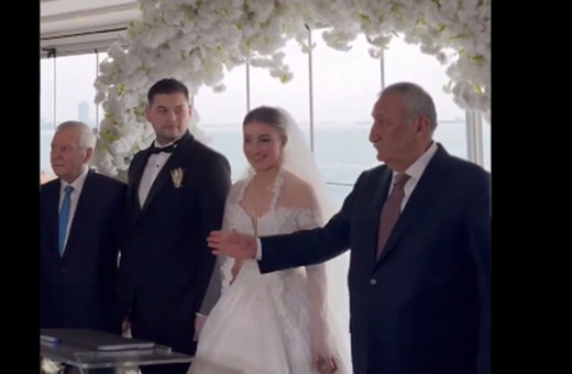 Aziz Yıldırım ve Mehmet Ağar, bir nikah töreninde bir araya geldi