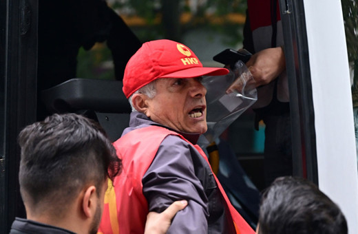 Taksim Meydanı'na yürümek isteyen gruplara müdahale edildi